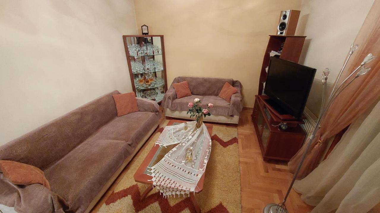 Ferienwohnung Το Σπιτικό Της Μαρίας Maniákoi Exterior foto